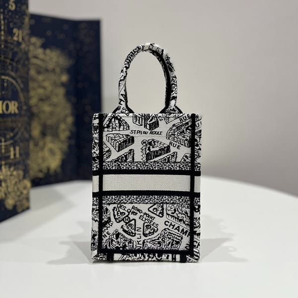 《大人気》ディオール 偽物 BOOK TOTE ミニ フォンバッグ ded66799