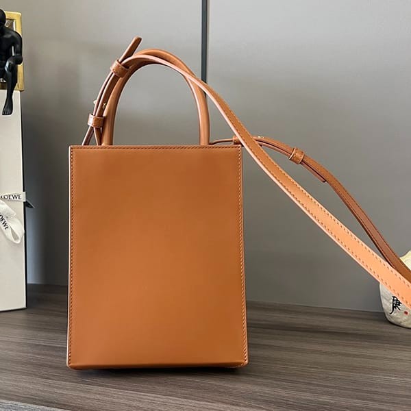 完売必至ロエベ カーフ スタンダード A5 トートバッグ 偽物 2サイズ loo81477