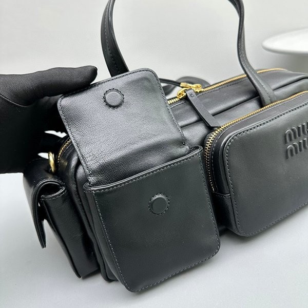【限定カラー】ミュウミュウ  アンダーバッグ コピー myn17874