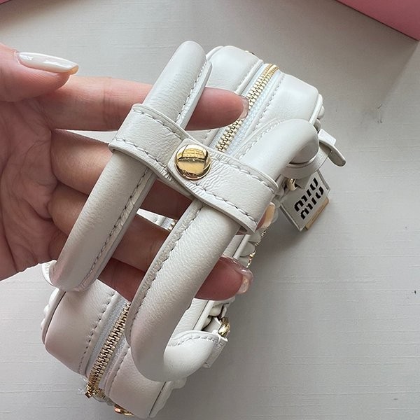 争奪戦♡ミュウミュウ  ハンドバッグ スーパーコピー myh52533