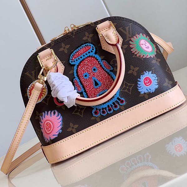 大人気！ルイヴィトン LV × YK アルマ BB ロゴ ハンドバッグ 偽物 2way M46428