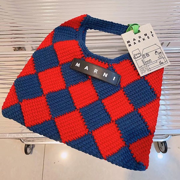 すぐ届く マルニマーケット コピー◇テックウール製 DIAMONDスモールバッグ レッド mat67258