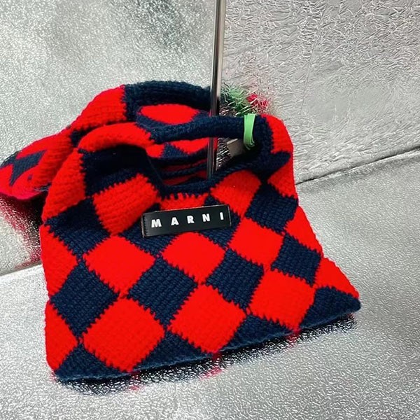 すぐ届く マルニマーケット コピー◇テックウール製 DIAMONDスモールバッグ レッド mat67258