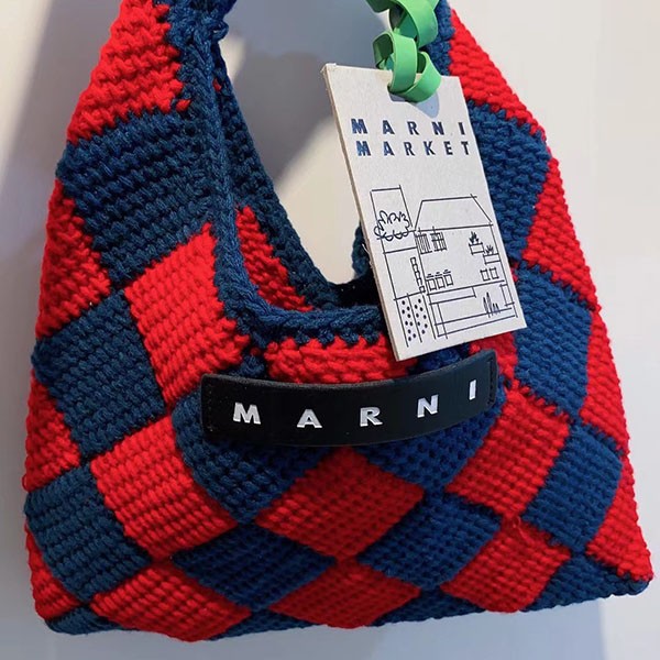 すぐ届く マルニマーケット コピー◇テックウール製 DIAMONDスモールバッグ レッド mat67258