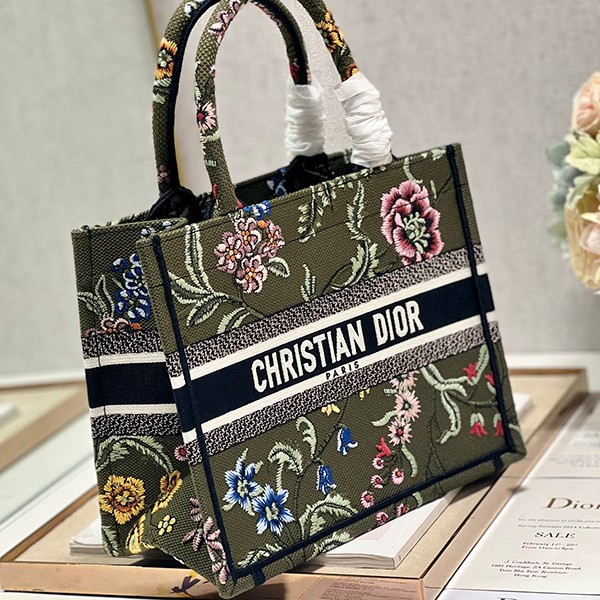 ディオール ブックトート 偽物 Petites Fleurs スモールバッグ dej41558