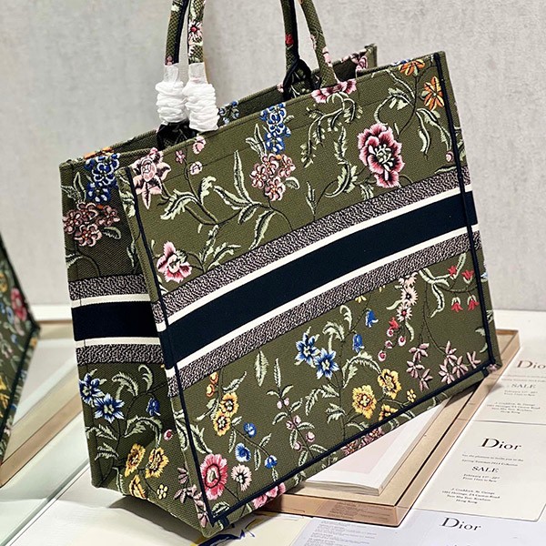 送料無料 ディオール 偽物 ブックトート Petites Fleurs ラージバッグ M911