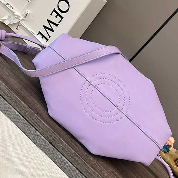 送料込ロエベ 偽物 パセオ スモール シャイニーナッパ ハンドバッグ lod42946