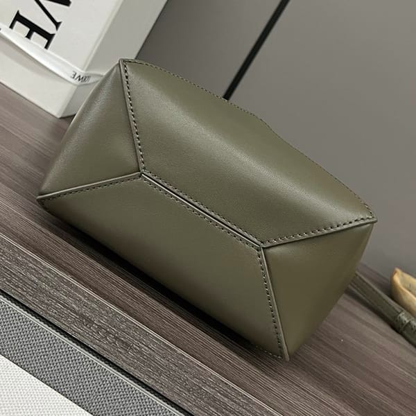 完売必至ロエベ スーパーコピー パズルトートバッグミニ loi78542