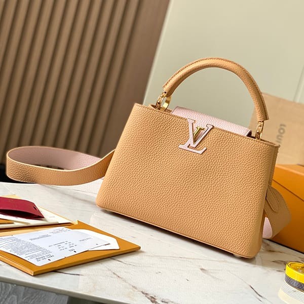 ブティック♪ルイヴィトン カプシーヌ 偽物 2way ショルダーバッグ 3サイズ vuc44202