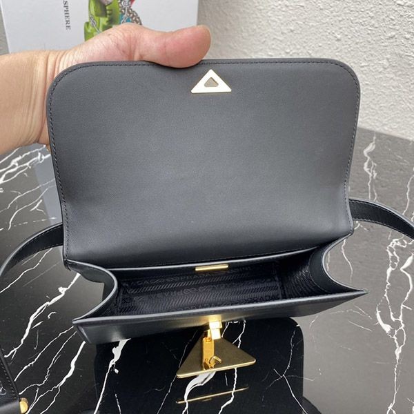 超話題!プラダ サフィアーノレザー 偽物ショルダーバッグ puk71707