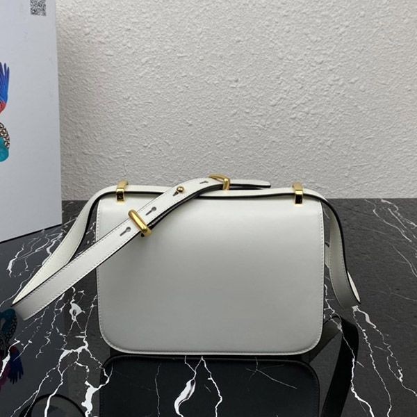 超話題!プラダ サフィアーノレザー 偽物ショルダーバッグ puk71707