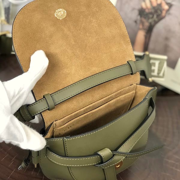 入手困難ロエベ コピー ゲート デュアル ミニ ショルダーバッグ lob10650