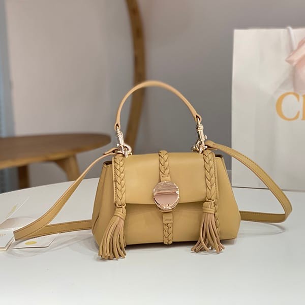 セレブ多数愛用クロエ penelope ミディアム ソフト ショルダーバッグ 偽物 4色 CHC23AS575K