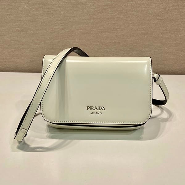 激安価格！プラダ コピー サフィアーノ チェーン ショルダーバッグ 3色 pua73162