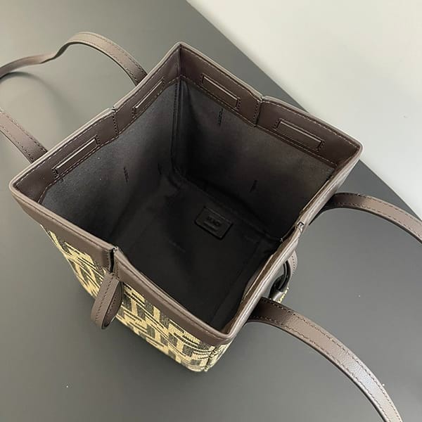フェンディ オリガミ 偽物 スモール Origami FFジャカード ミニバッグ fel68230