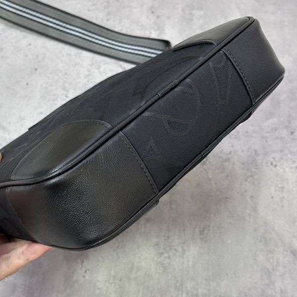 使い勝手の良さ バーバリー メンズ ショルダーバッグ コピー Bar96819