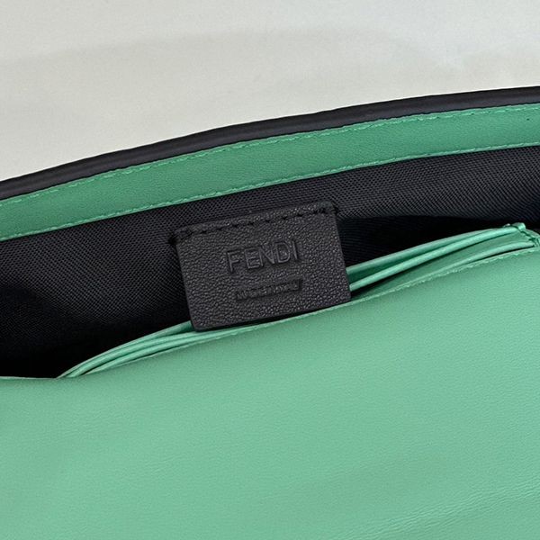 【新作23AW】フェンディ バゲット 偽物ミニ ショルダーバッグ 3way few58289
