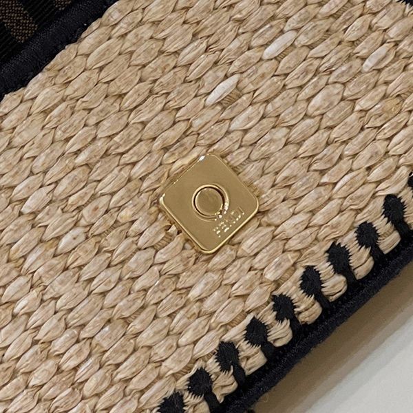 絶対欲しい！可愛い♡フェンディ ミニ レザーブ レードバッグ 偽物 feu07369