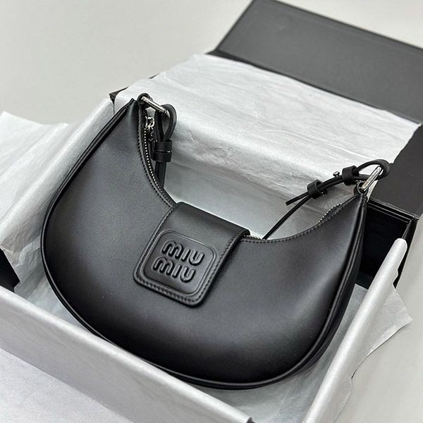超話題!ミュウミュウ nappa leather shoulder 偽物 ショルダーバッグ myr05951