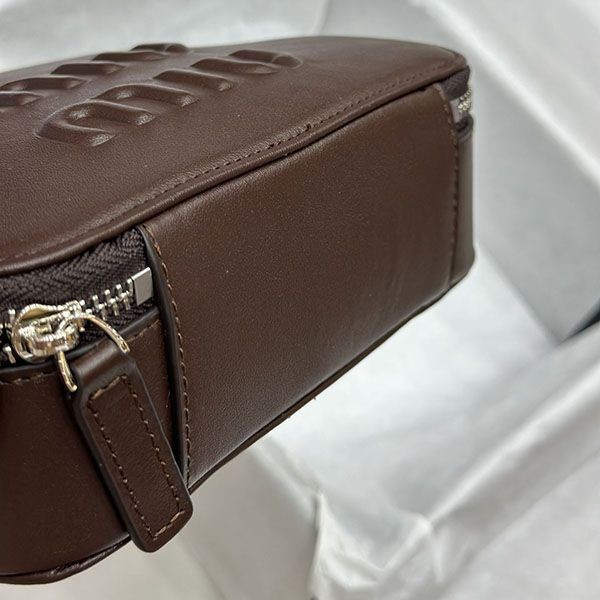 ミュウミュウ レザー トップハンドルバッグ 偽物 myw42489