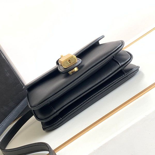 セリーヌ ミディアム タブー 偽物 ショルダーバッグ Cex51488