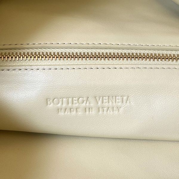 ボッテガヴェネタ ラージ ホップ イントレチャート トートバッグコピー bof69211