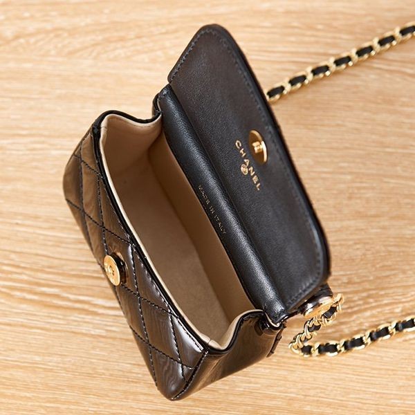 絶対欲しい！可愛い♡シャネル ミニ フリップバッグ 偽物 AP3124