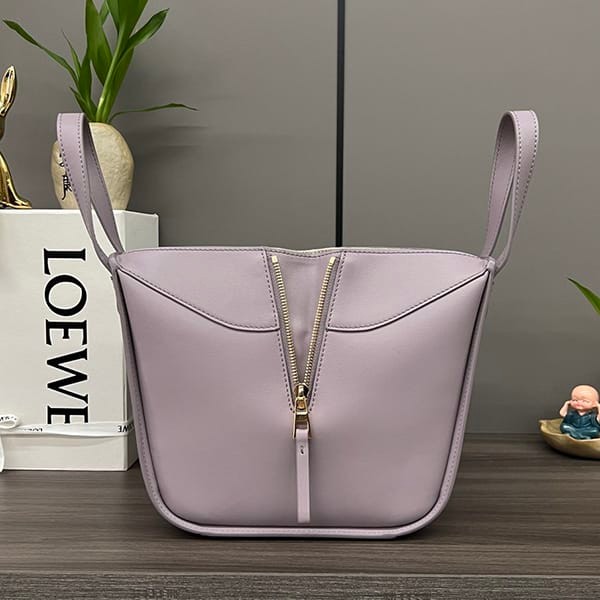 ★日本!!人気！ロエベ ハンモック コピー ドローストリング ショルダーバッグ lon04447