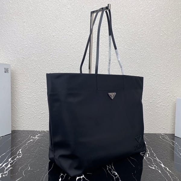 人気No1プラダ★Re Nylon xサフィアーノレザー トートバッグ 偽物 puq35309