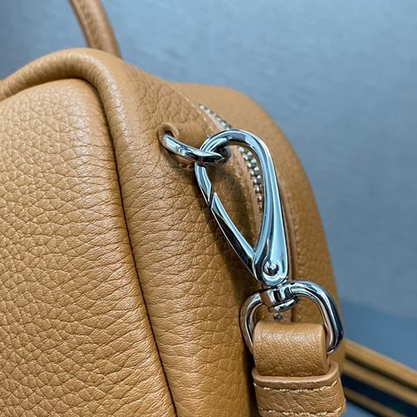 素敵なプラダ スーパーコピー レザー トップハンドルバッグ puw58863