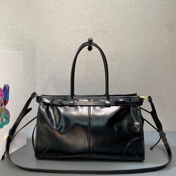 【大特価】プラダ レザー ラージ ハンドバッグ 偽物 ストラップ付き puv74245