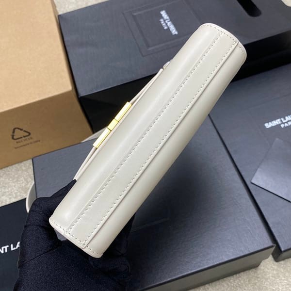追跡付き 安いサンローラン コピー マンハッタン スモール クロスボディバッグ Sak10058