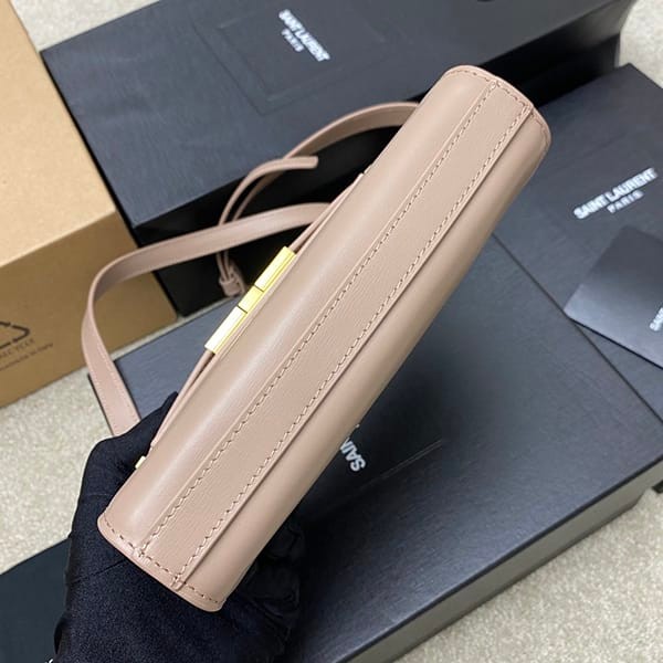 n級品 おすすめ サンローラン 偽物 マンハッタン スモール クロスボディバッグ Sat43173