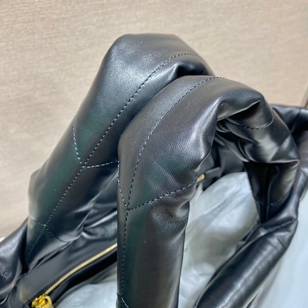 ギフトに最適プラダ パデッド リナイロン 偽物トートバッグ Re Nylon★ puk42669