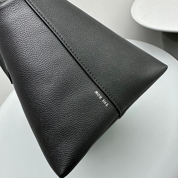 可愛いThe Row コピー Terrasse ディアレザー製 ショルダーバッグ zay55872