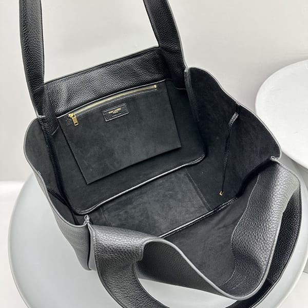 ☆超人気☆サンローラン 偽物 Le5 a7 レザー スモールショルダーバッグ 2サイズ Sau94254