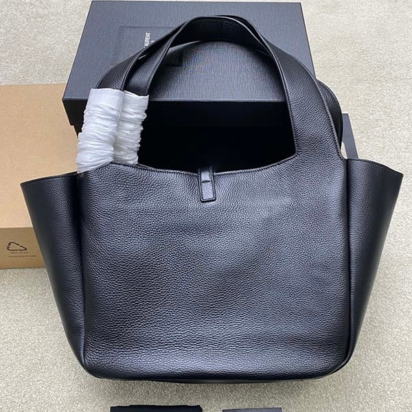 n級 おすすめサンローラン 偽物 Le5 a7 レザー スモールショルダーバッグ Sam29959