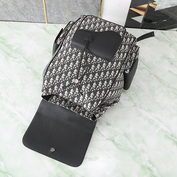 モダンで機能性に優れたディオール コピー オブリーク saddle バックパック 1adba041yks_h27e