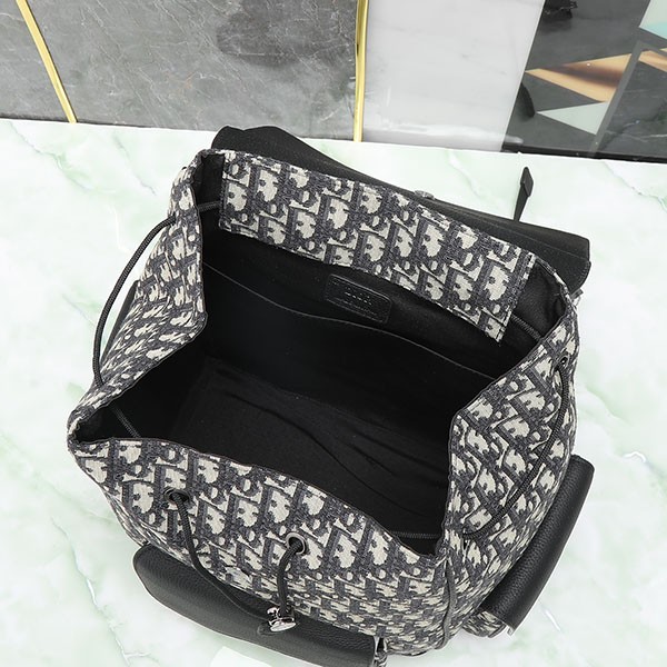 モダンで機能性に優れたディオール コピー オブリーク saddle バックパック 1adba041yks_h27e