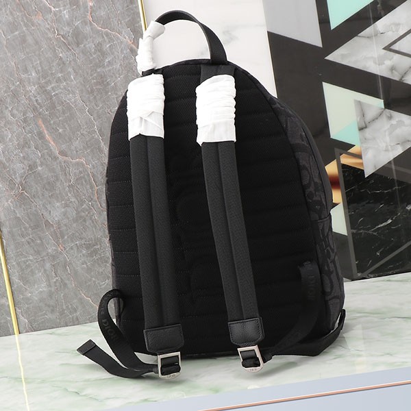 ＜毎日の必需品・どんなコーデにも＞☆ディオール☆RIDER バックパック 偽物 1ESBA088YXL