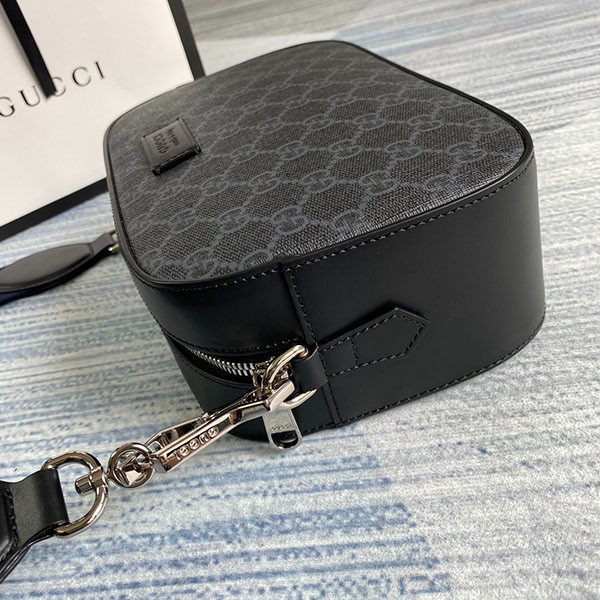 グッチ GGスプリーム キャンバス クロスボディバッグ コピー ‎574886K5RLN1095