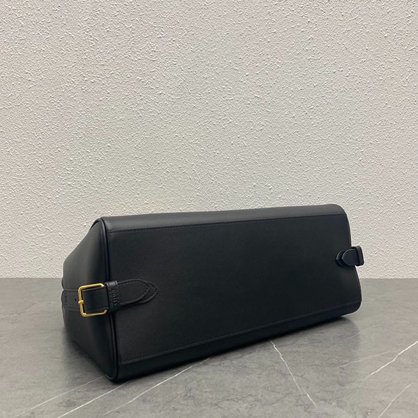 【新作で完売目前！】セリーヌ ミディアムアポリーヌバッグ 偽物 114963FK638NO