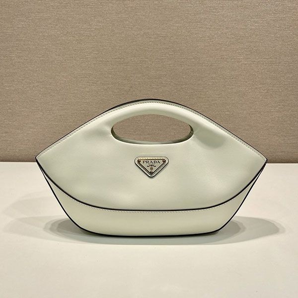 ☆超人気☆プラダ アーケ レザー ショルダーバッグ 偽物 pui26540