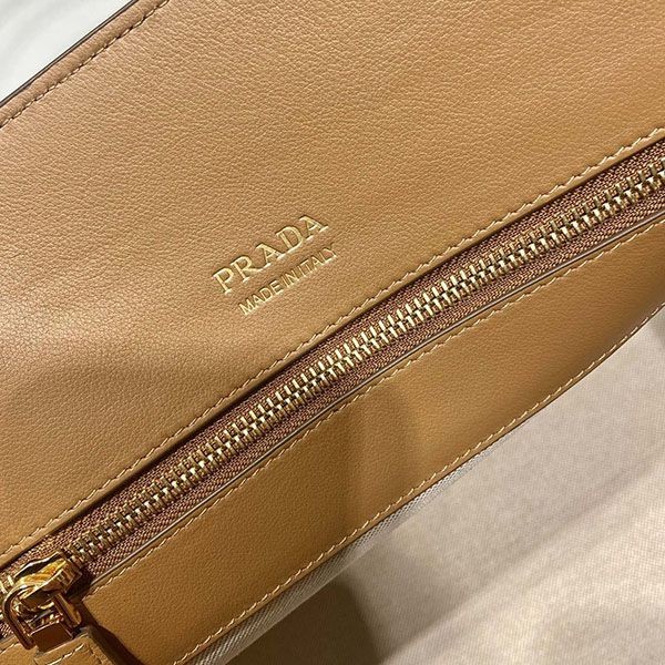 高品質 プラダ ラージ レザー トートバッグ 1BG508