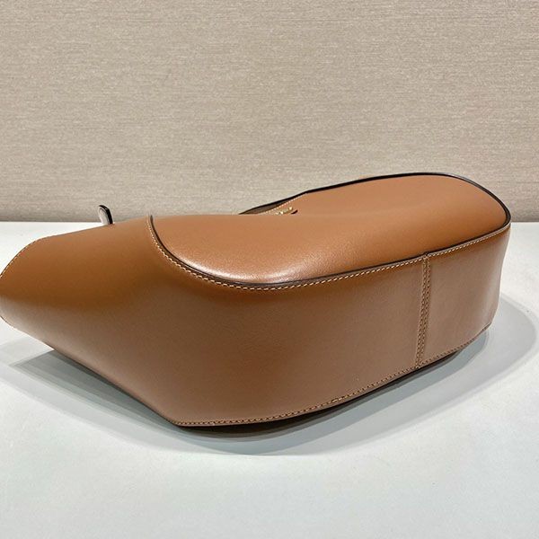 可愛い プラダ ミディアム レザー トートバッグ 偽物 pum37388