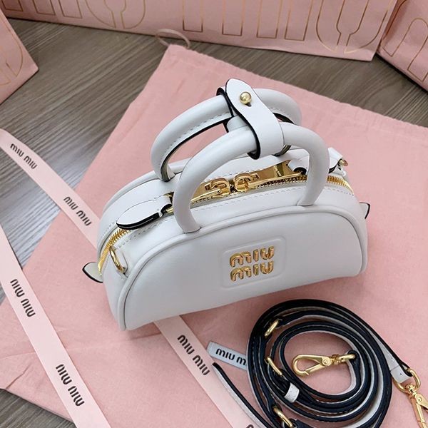 入手困難 ミュウミュウ レザー トップハンドルバッグ myb98352