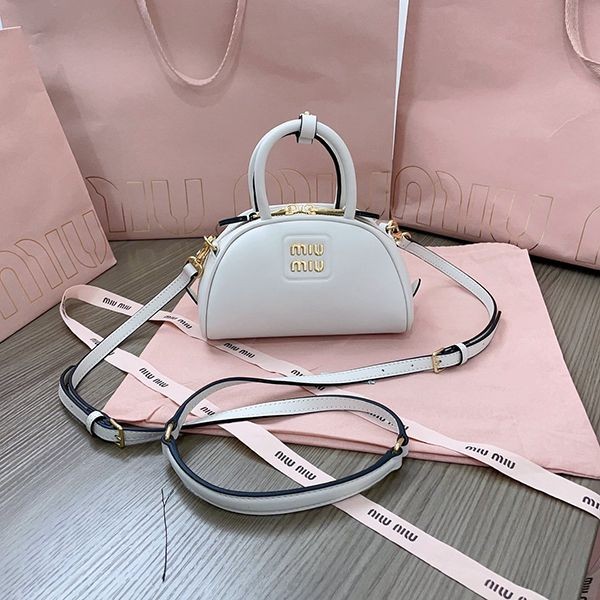 入手困難 ミュウミュウ レザー トップハンドルバッグ myb98352
