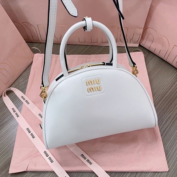 目を惹くカラー ミュウミュウ レザー トップハンドルバッグ myx33314