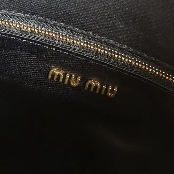 希少 ミュウミュウ レタリングロゴ レザー バッグ myh22922