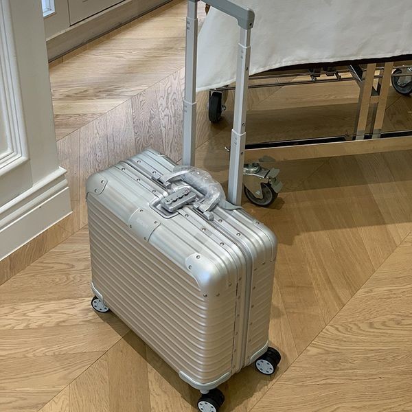超入手困難♪リモワ ステルス ビジネスト スーツケース 偽物 rim17146